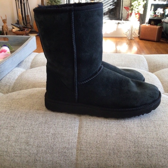 UGG Classic Short II Black Suede Mid-Calf Boots Women’s 9 - Picture 4 of 16